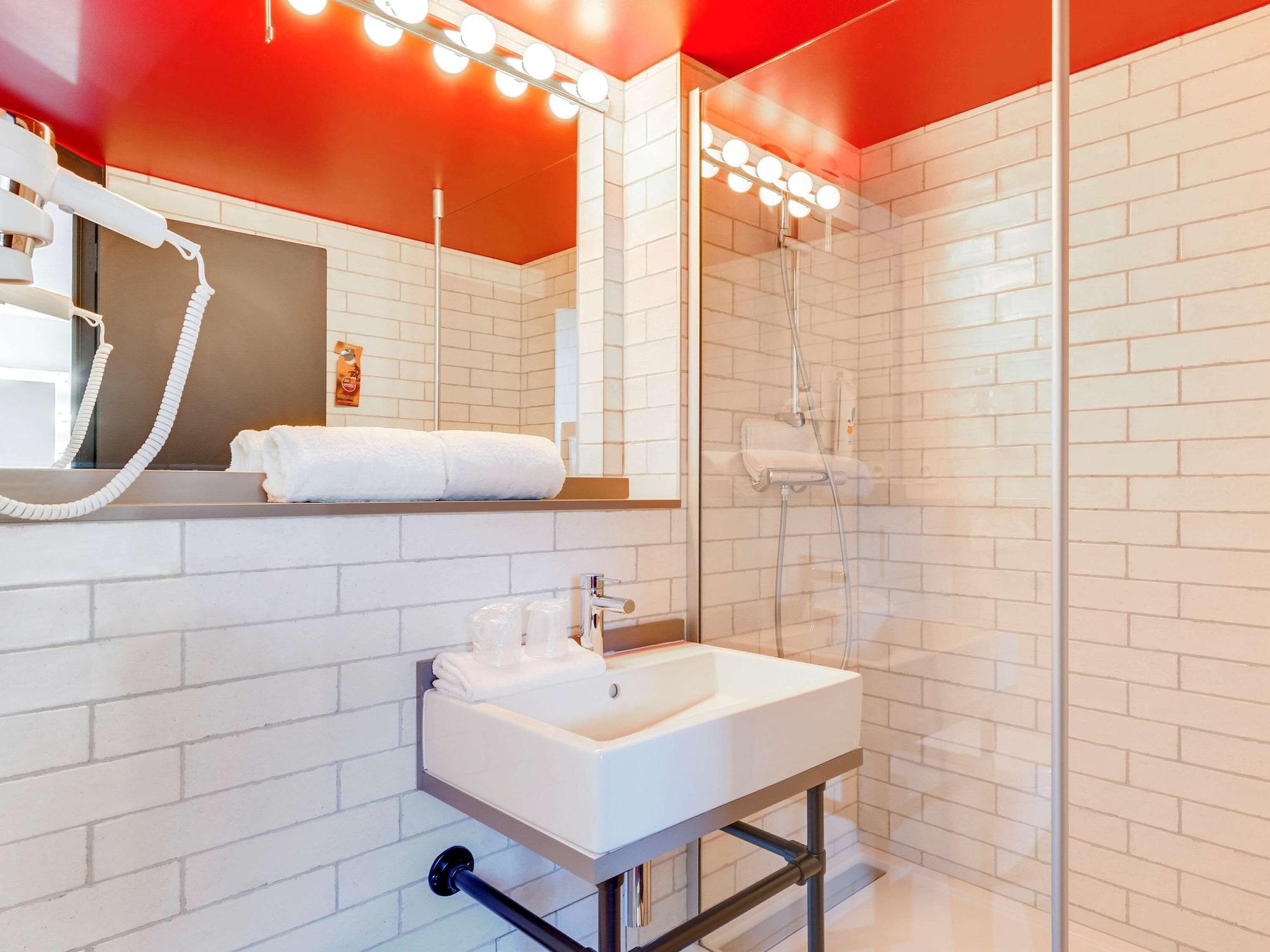 Hotel Ibis Styles Paris Saint Denis La Plaine Exterior foto