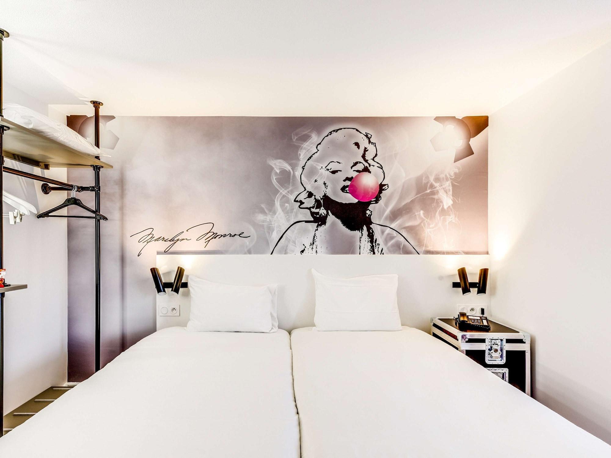 Hotel Ibis Styles Paris Saint Denis La Plaine Exterior foto