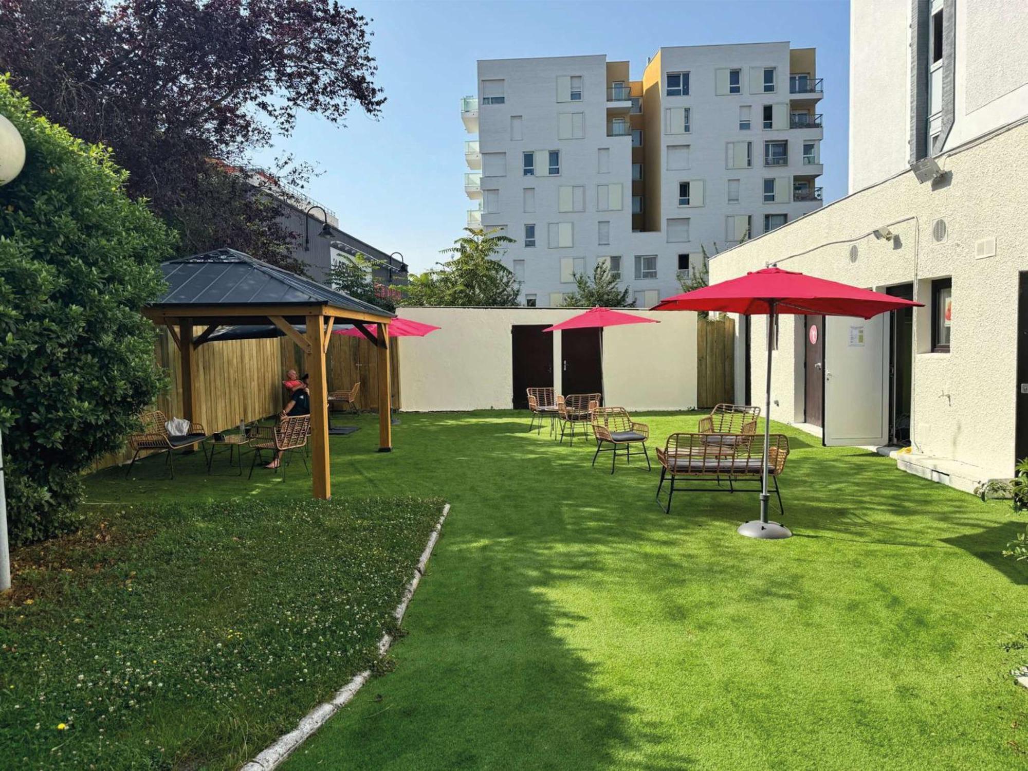 Hotel Ibis Styles Paris Saint Denis La Plaine Exterior foto